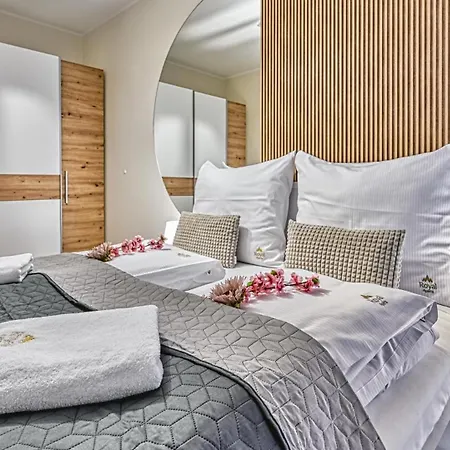 Belle View - Centrum - By Royal Aparts Apartment *